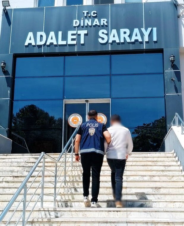 Afyonkarahisar Emniyet Müdürlüğü ekiplerince yürütülen çalışmalar kapsamında, hakkında “Bina İçinde