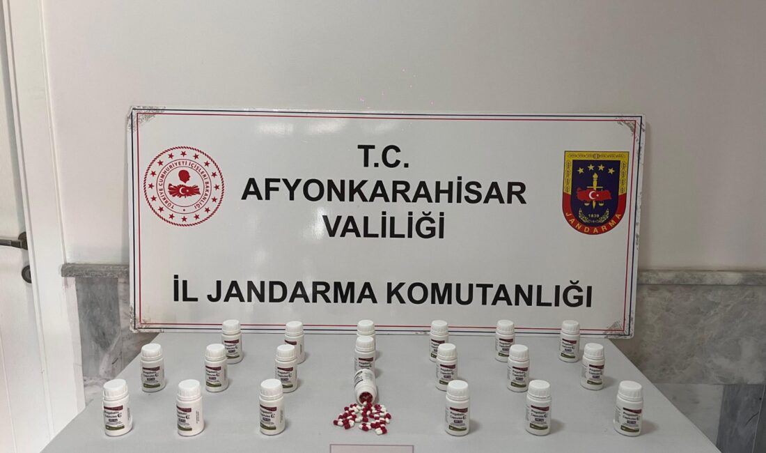 Afyonkarahisar’da Jandarmadan Uyuşturucu Operasyonu: Zeytin Kasalarında 1.120 Adet Sentetik Hap