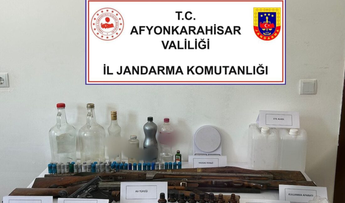 Afyonkarahisar’ın Başmakçı ilçesinde jandarma ekiplerince düzenlenen operasyonda, kaçak ve sahte