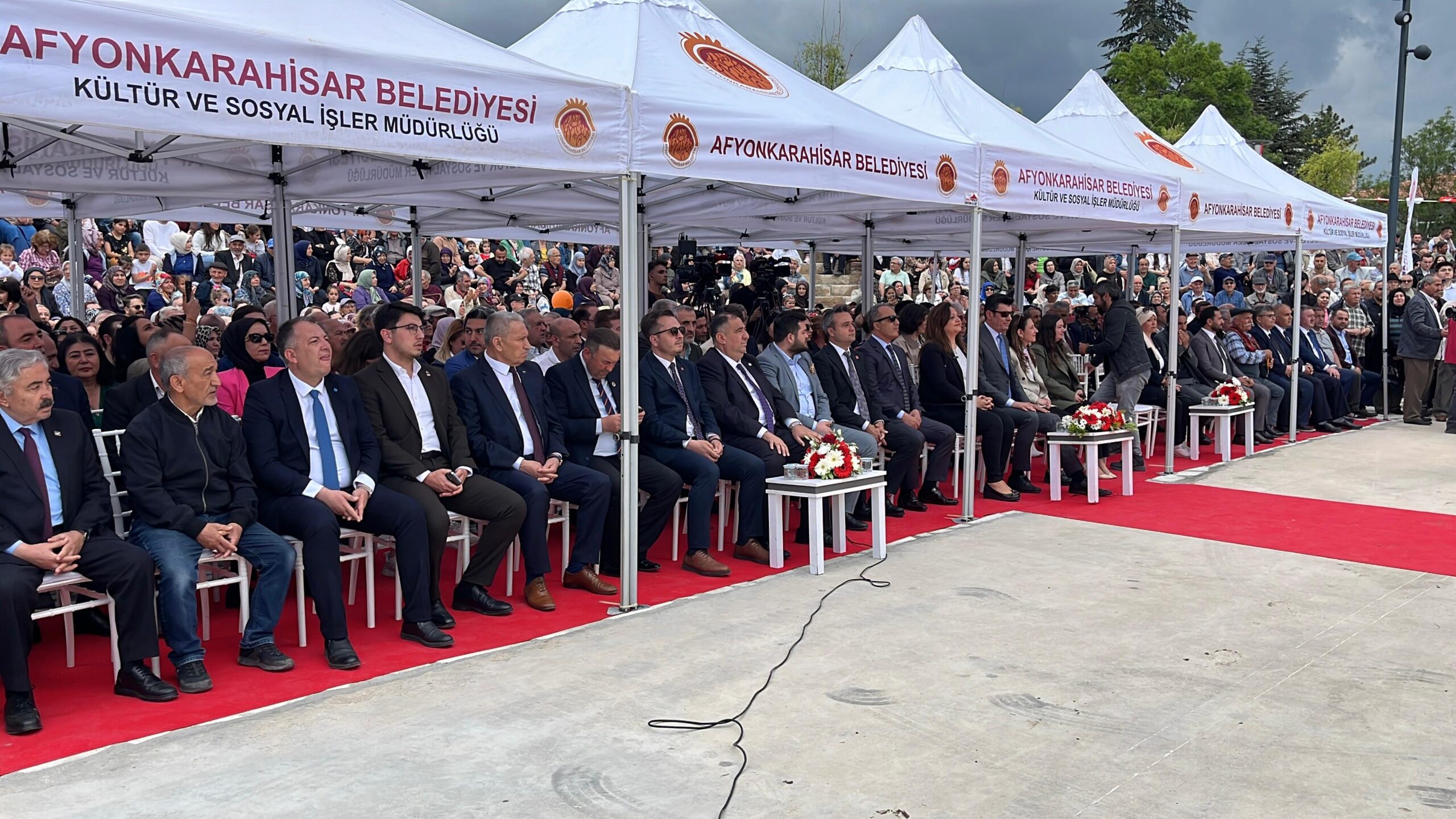 Afyonkarahisar’da yapımı önceki dönem Belediye Başkanı Mehmet Zeybek tarafından başlatılan