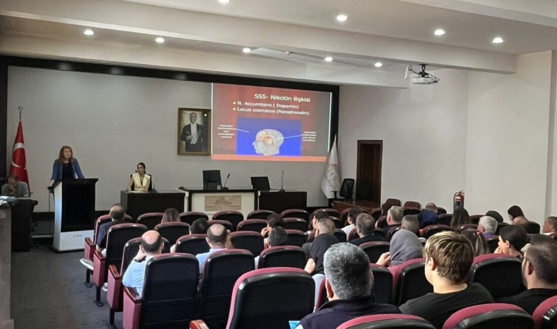 AFYONKARAHİSAR (AA) – Afyonkarahisar'da "31 Mayıs Dünya Tütünsüz Günü" dolayısıyla