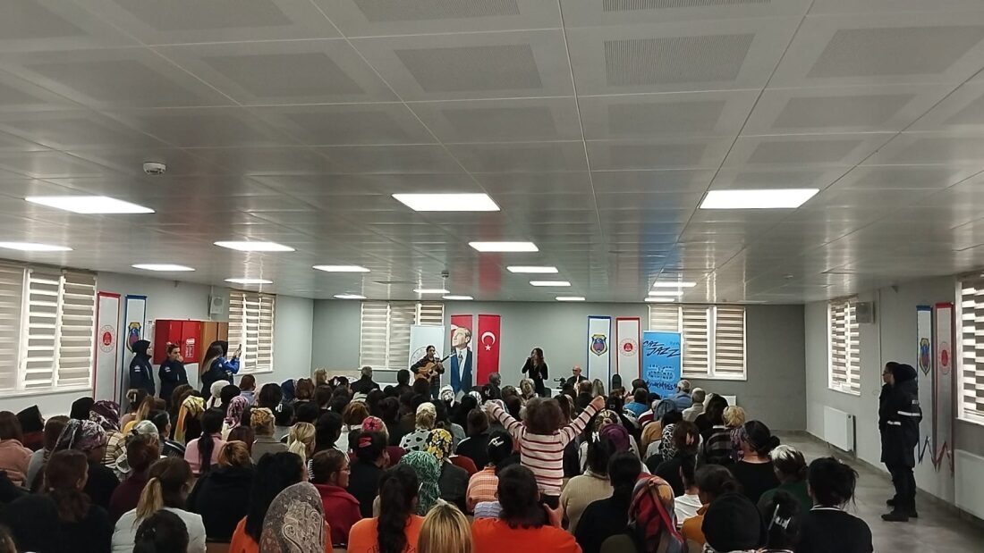 AFYONKARAHİSAR (AA) – Afyonkarahisar'da Kadın Açık Ceza İnfaz Kurumu'nda caz