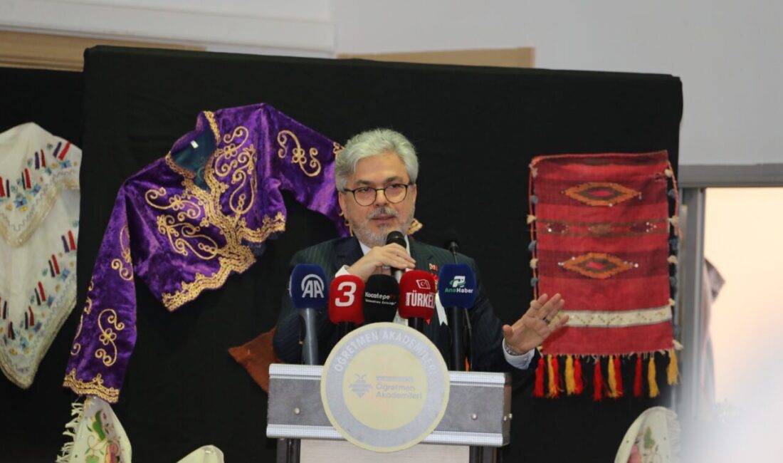 - Milli Eğitim Bakan Yardımcısı Yelkenci:
- "(Öğretmen Akademileri) Öğretmenlerimizin kendi