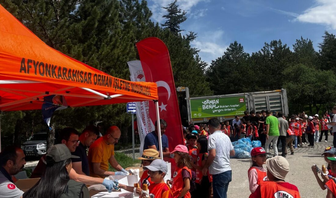 AFYONKARAHİSAR (AA) – Afyonkarahisar'da "Orman Benim" uygulaması kapsamında çevre temizliği