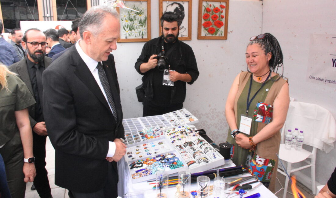 - Kültür ve Turizm Bakan Yardımcısı Gökhan Yazgı:
- "21 ilden