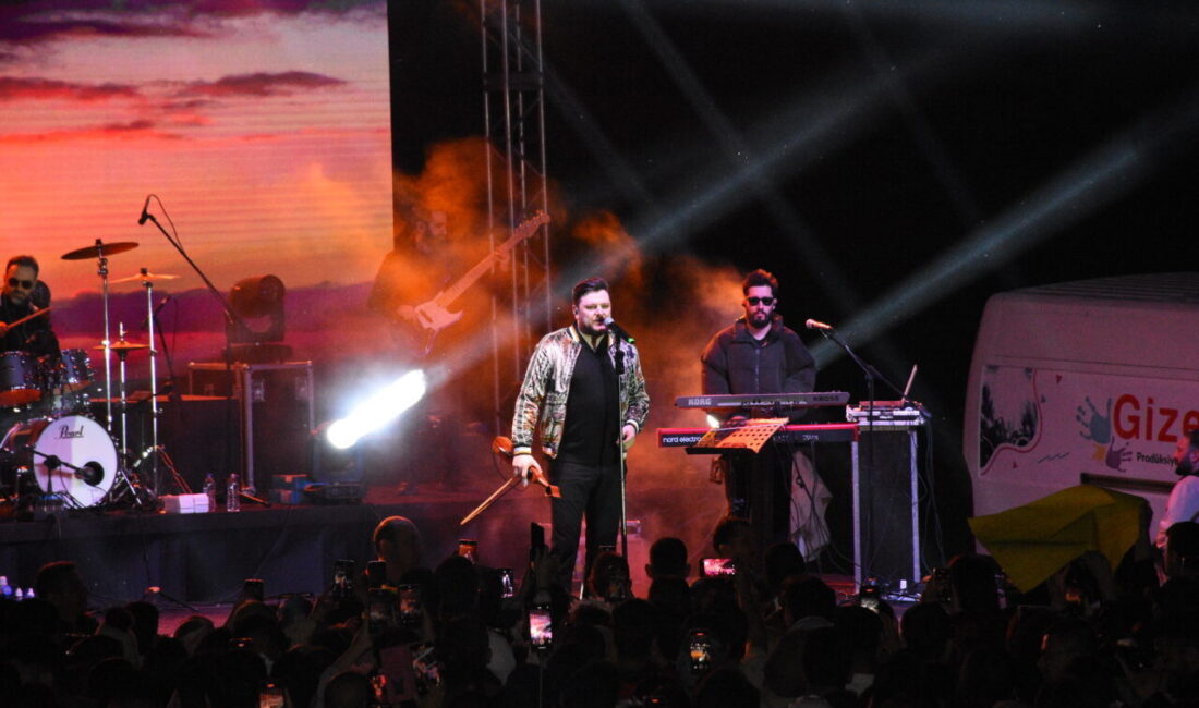 AFYONKARAHİSAR (AA) – Sanatçı Ekin Uzunlar, "Yaşayan Miras Festivali" kapsamında