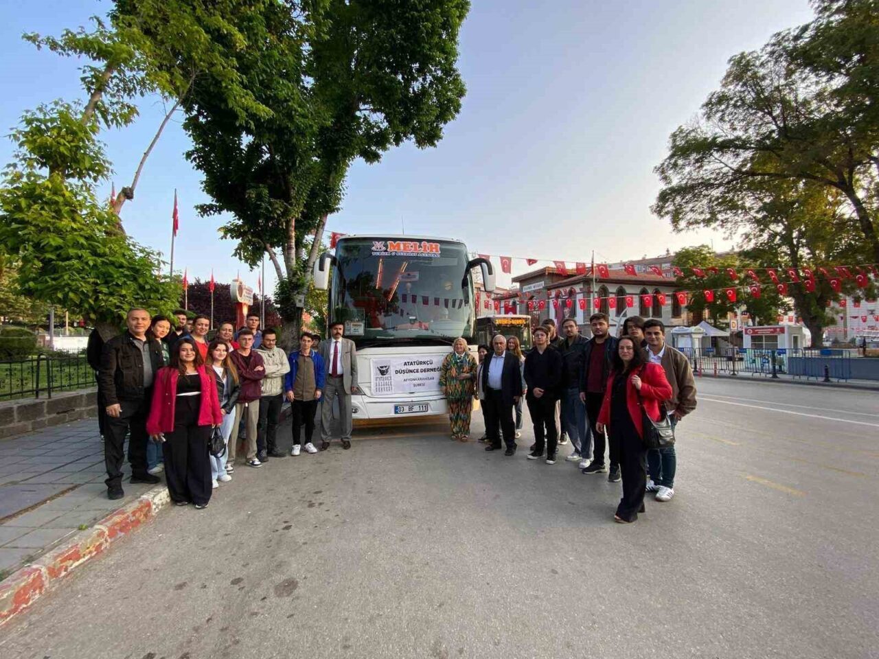 Atatürkçü Düşünce Derneği (ADD) Afyonkarahisar Şube Başkanı Veli Cengiz liderliğinde