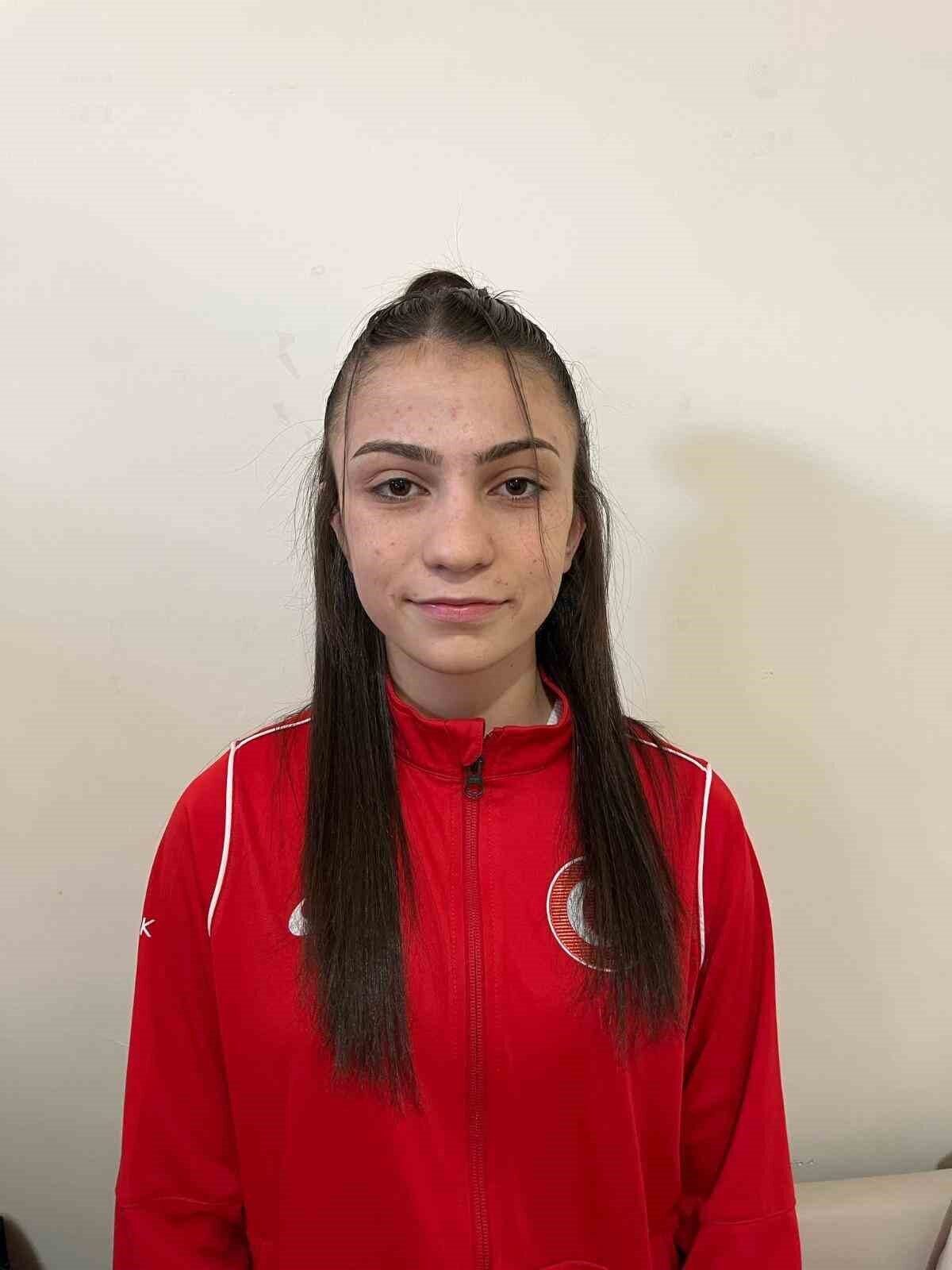Afyonkarahisar Taşoluk Belediye Spor Kulübü’nün iki yıldızı, U-17 Avrupa Güreş