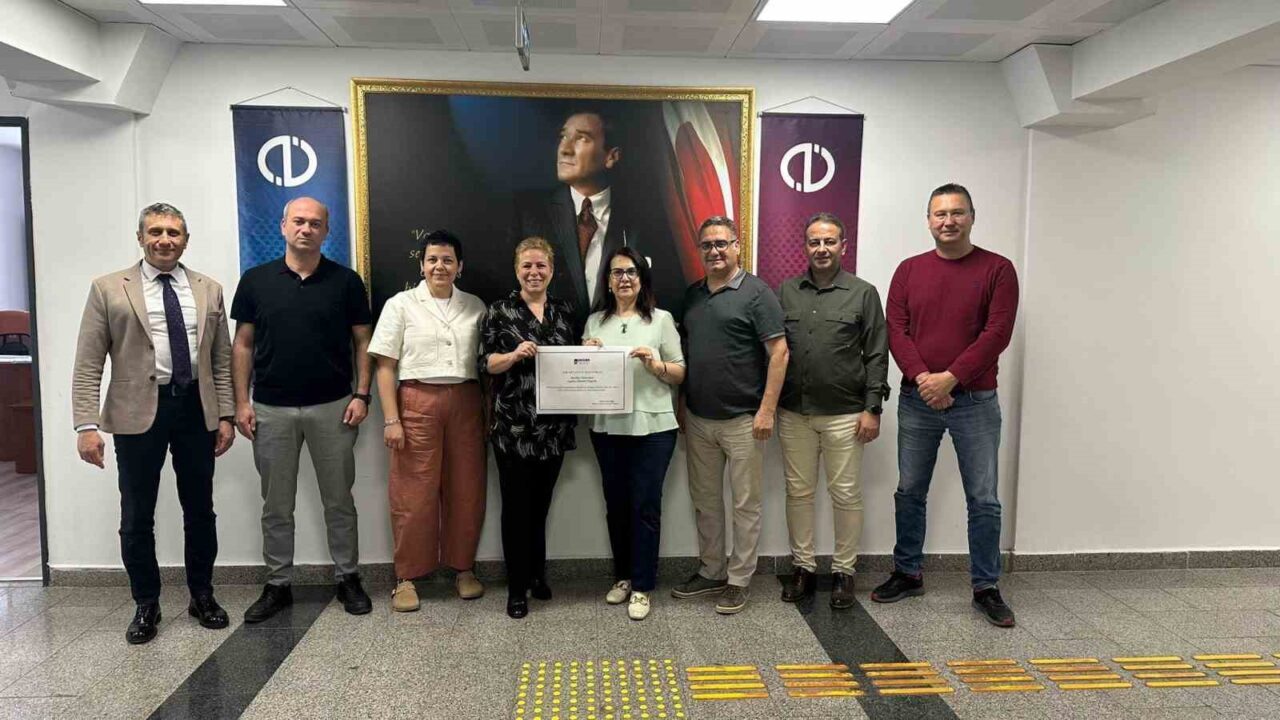 Anadolu Üniversitesi Yabancı Diller Yüksekokulu bünyesinde sunulan İngilizce Hazırlık Programı,