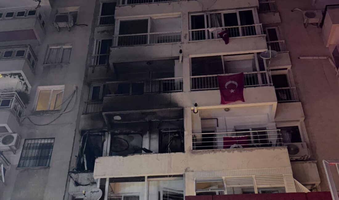İzmir'in Bornova ilçesinde apartman dairesinde meydana gelen patlamada 4 kişi