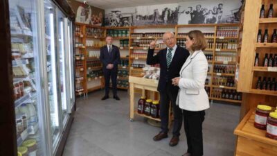 Eskişehir Büyükşehir Belediye Başkanı Ayşe Ünlüce, üretici marketlerde aracısız hizmet