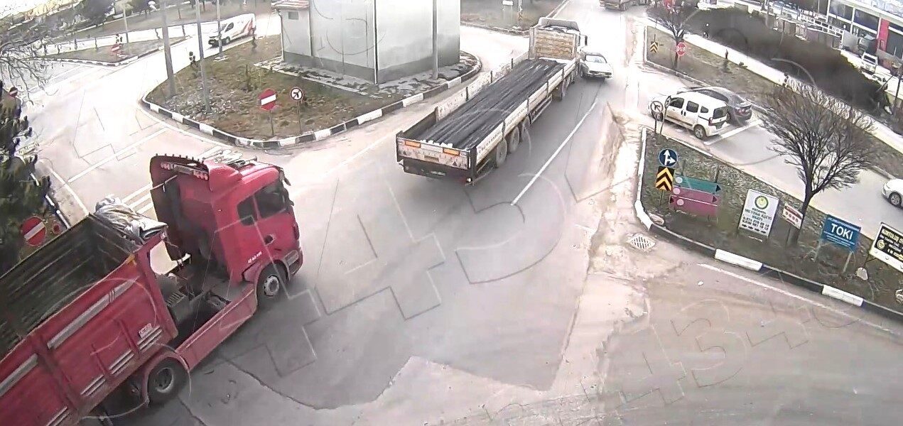 Kütahya’da, aşırı hız ve dikkatsizlik sonucu meydana gelen 4 ayrı