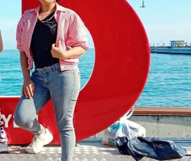 Tekirdağ Süleymanpaşa'da komşusunun çocuğu tarafından boğazından bıçaklanan 25 yaşındaki kadın