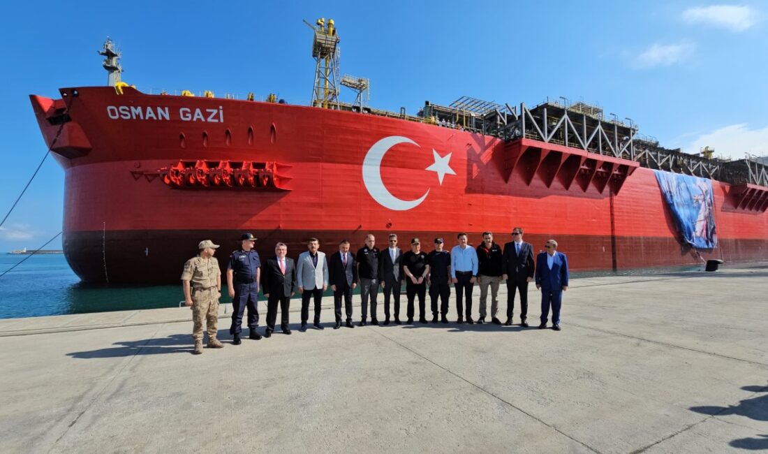 Zonguldak Valisi Osman Hacıbektaşoğlu, Osman Gazi Gemisi’nin Filyos Limanı’na gelmesinin