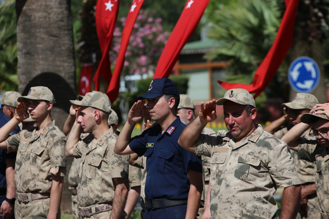Aydın’da Engelliler Haftası kapsamında bir günlüğüne asker olan 29 engelli,