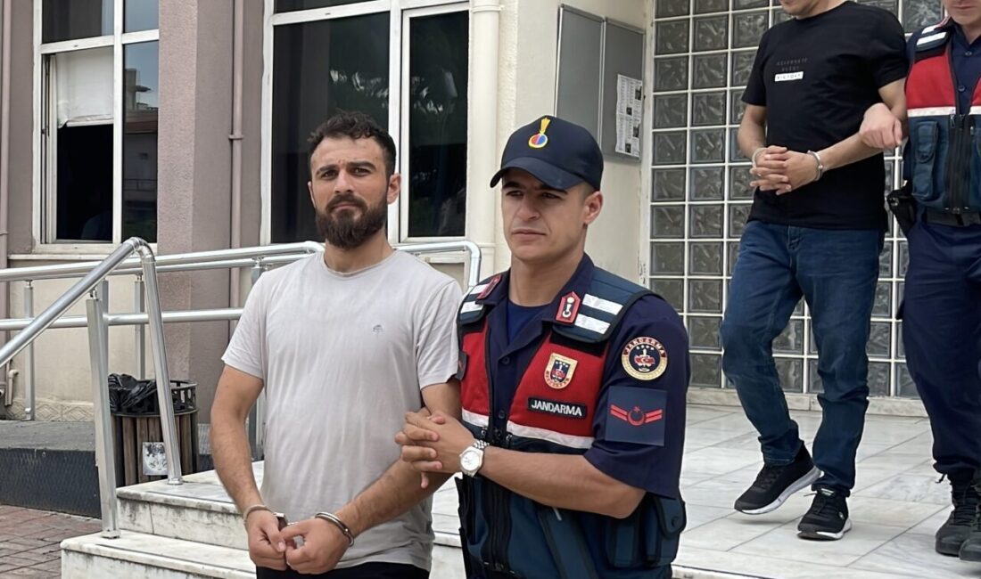 Aydın’ın Efeler ilçesinde otomobile düzenlenen silahlı saldırıyla ilgili gözaltına alınan
