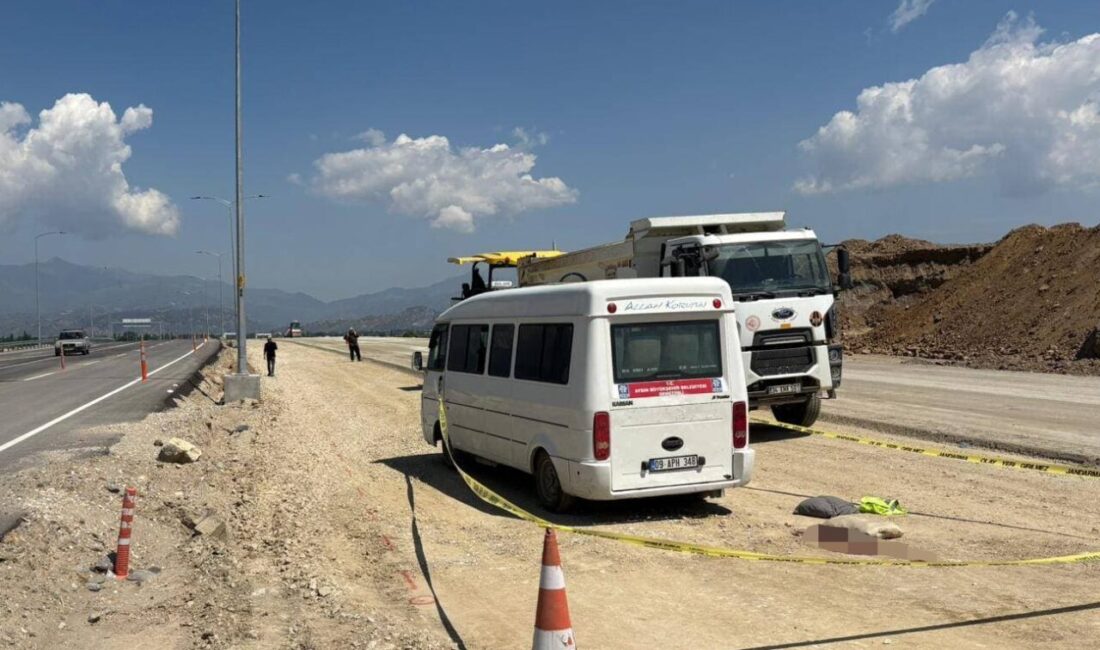 Aydın’ın Efeler ilçesinde, minibüsün çarptığı işçi hayatını kaybetti. Dalama Mahallesi’nde,