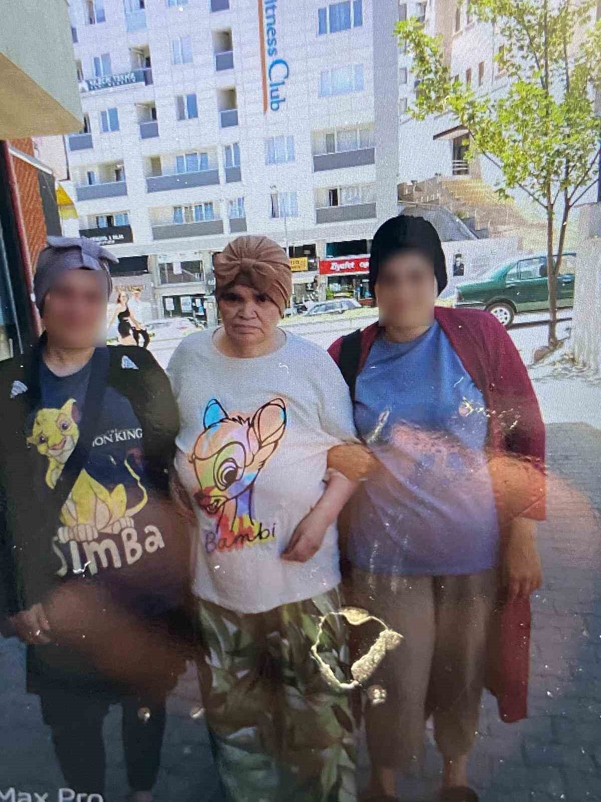 Bilecik’te balkondan düşen kadın hayatını kaybetti.