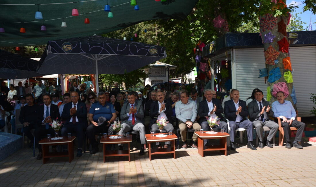 Uşak’ın Banaz ilçesinde Hayat Boyu Öğrenme Haftası etkinlikleri kapsamında yıl