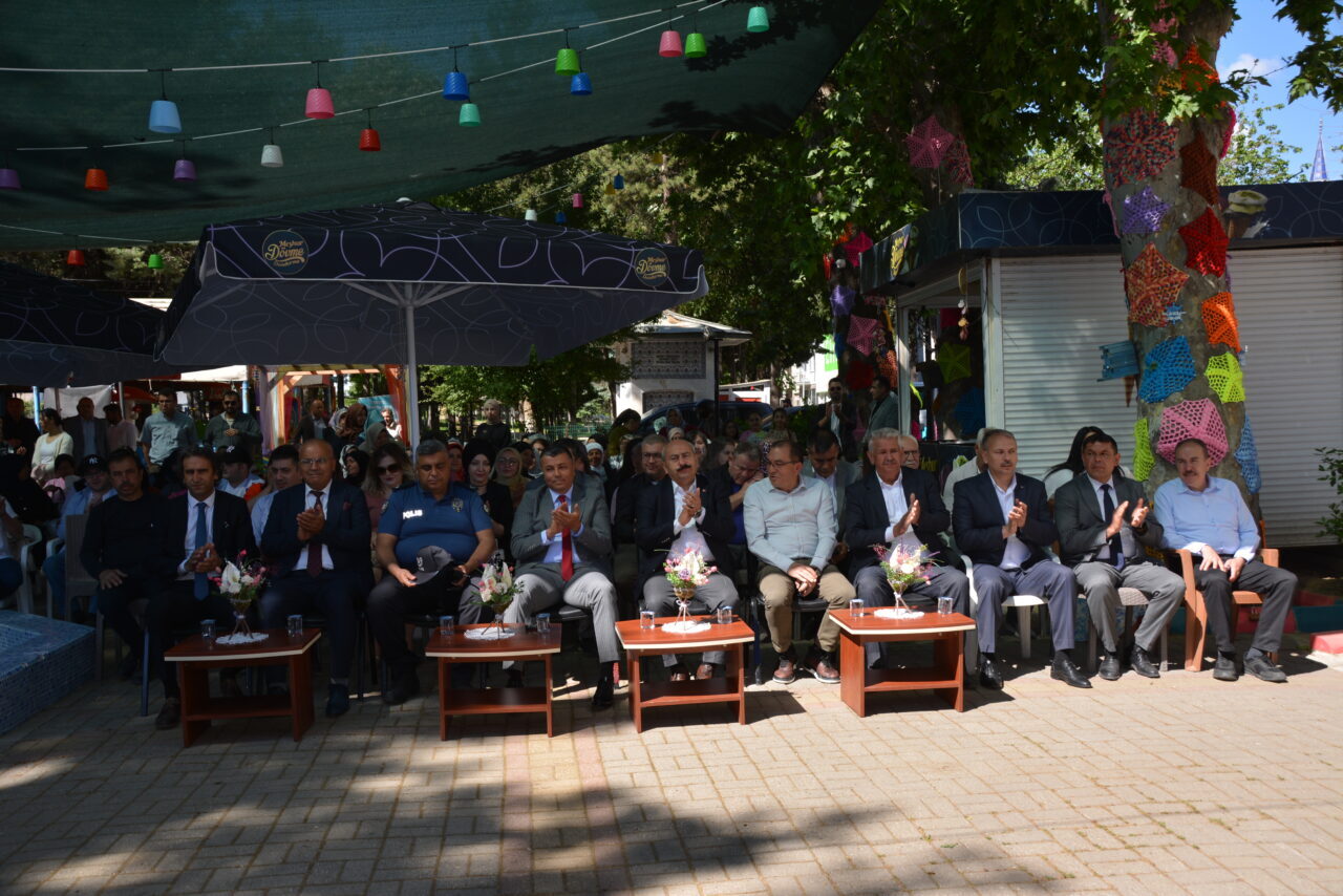 Uşak’ın Banaz ilçesinde Hayat Boyu Öğrenme Haftası etkinlikleri kapsamında yıl