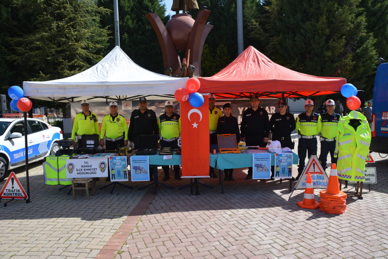 Uşak’ın Banaz ilçesinde Karayolu Trafik Güvenliği Günü ve Trafik Haftası