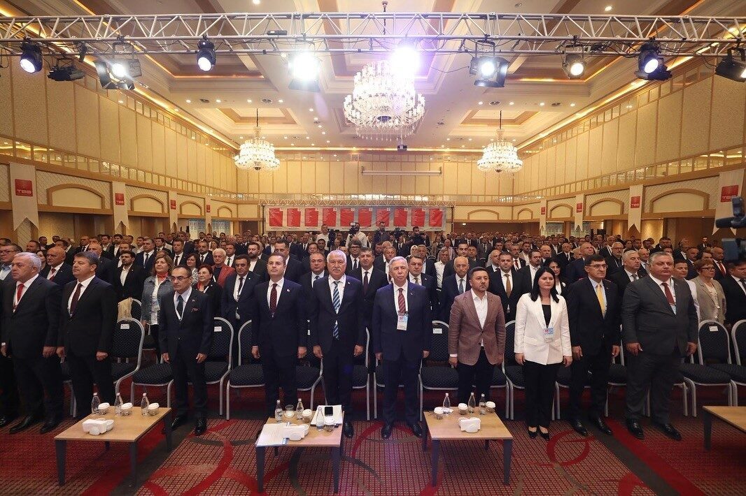 Kütahya Belediye Başkanı Eyüp Kahveci, Ankara’da düzenlenen Türkiye Belediyeler Birliği