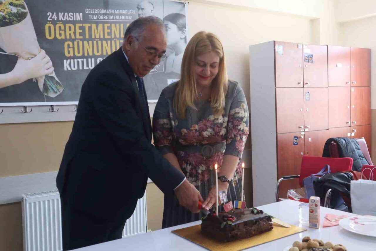 Bin kilometre uzaktan kardeş okul geliyor