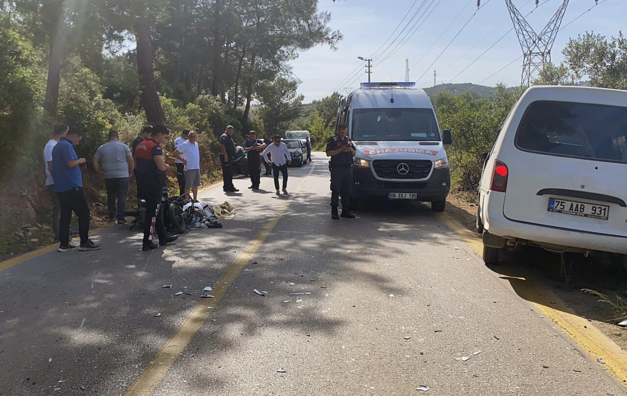 Muğla'nın Bodrum ilçesinde kamyonet ile motosikletin çarpışması sonucu 1 kişi
