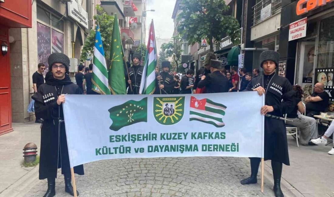 Eskişehir’de yaşayan Çerkesler ve onlara destek veren vatandaşlar, 21 Mayıs