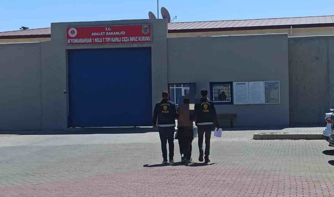 Afyonkarahisar’da kasten öldürmeden aranan şahıs yakaladı! Afyonkarahisar’da kasten öldürme suçu başta olmak üzere çeşitli suçlardan 16