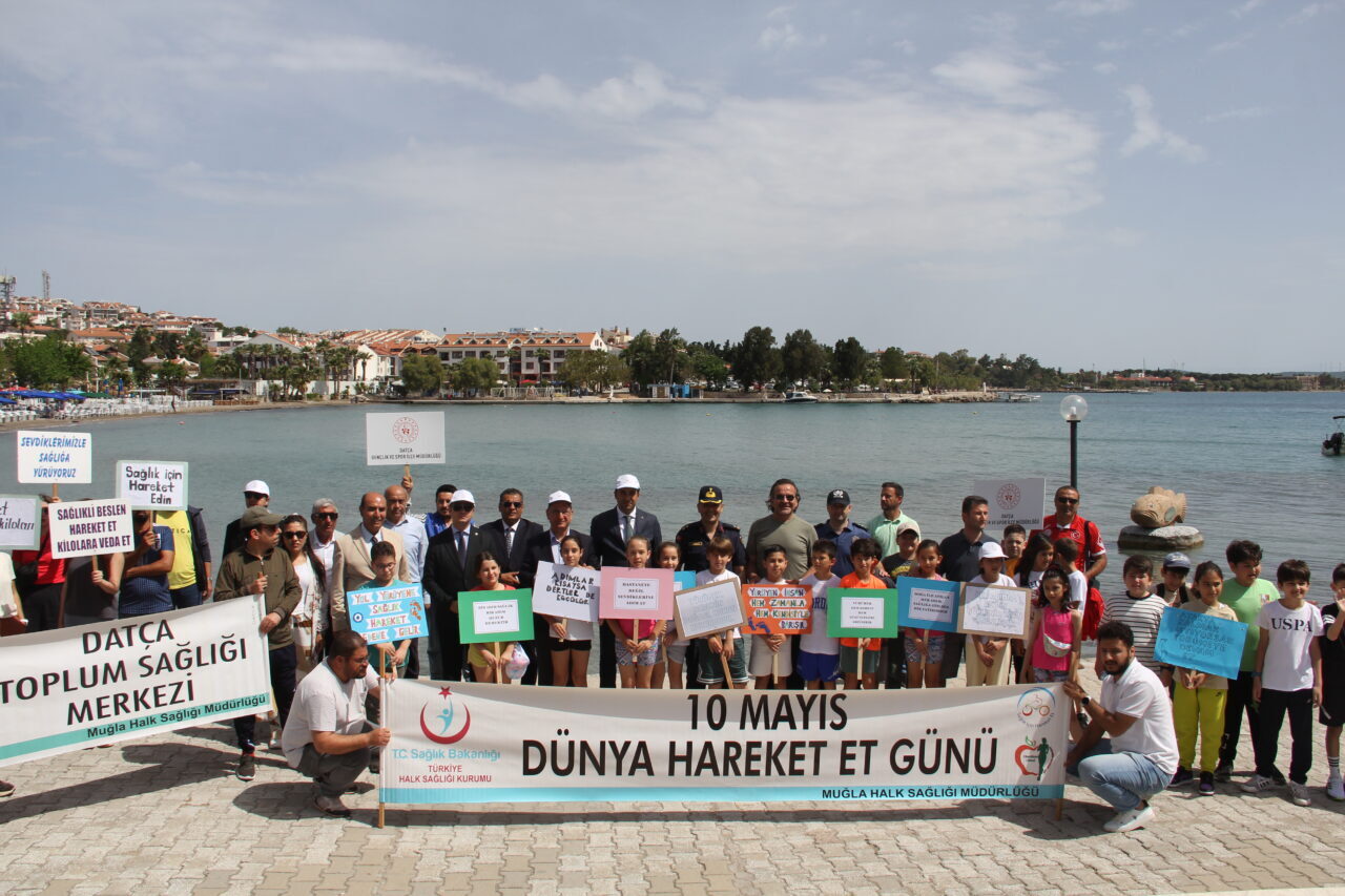 Datça ilçesinde, “Sağlık için Hareket Et Günü” kapsamında yürüyüş etkinliği