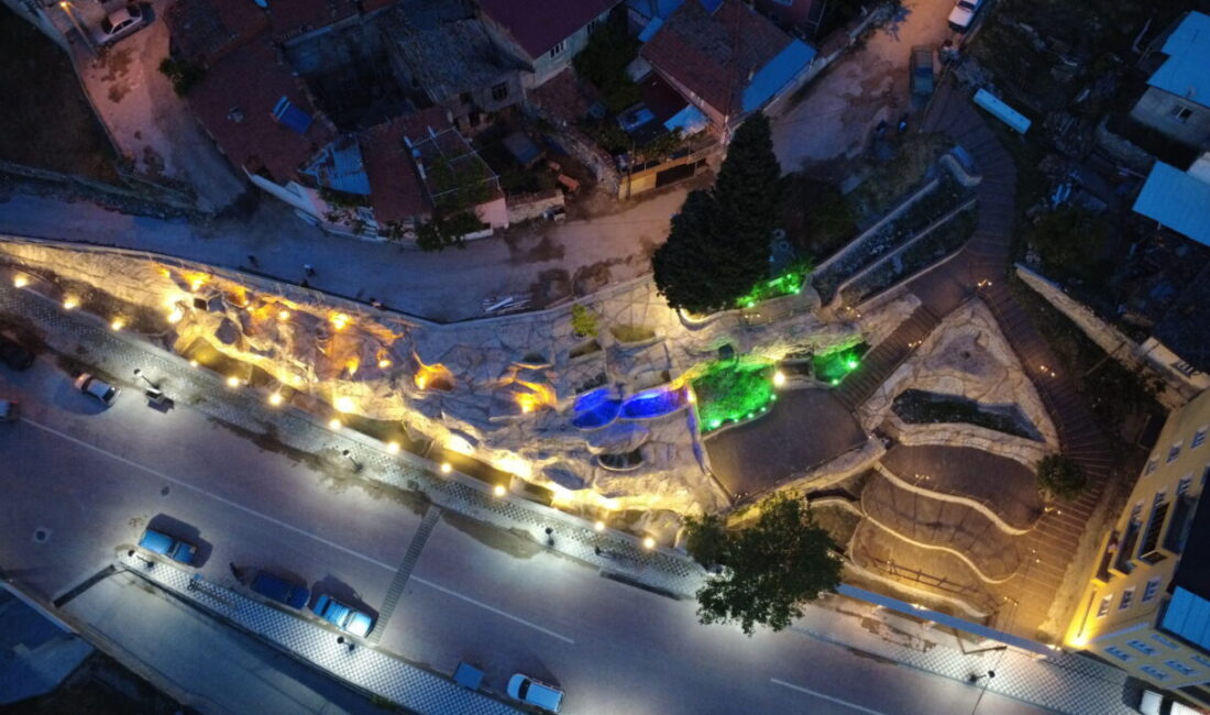 Manisa’nın Demirci ilçesinde görüntü kirliliği oluşturan alan yürütülen çalışmalarla yapay
