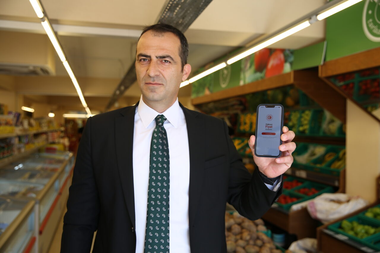 Denizli’de Ticaret İl Müdürlüğü ekipleri, Kurban Bayramı öncesinde marketlerde etiket