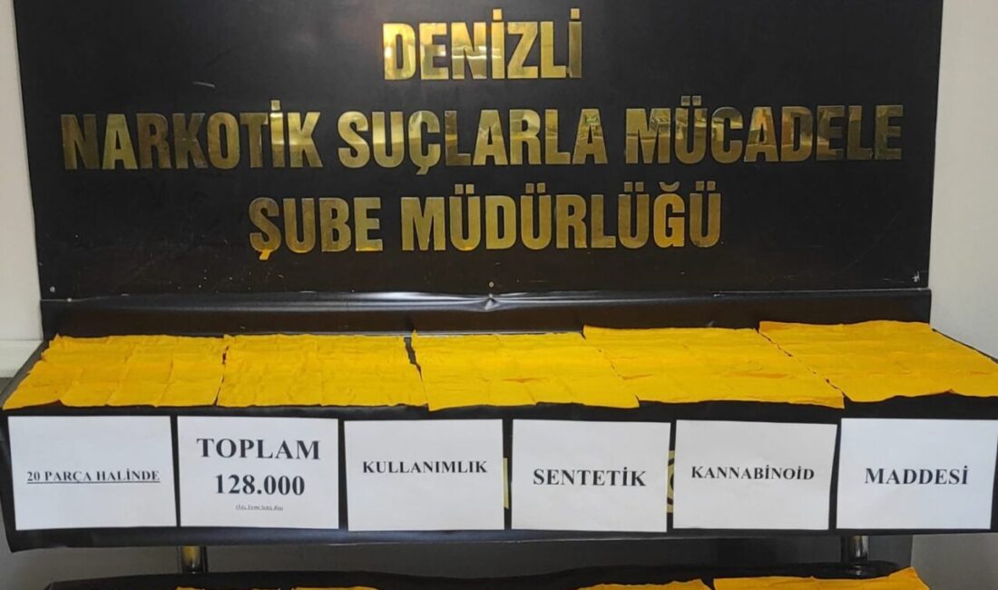 Denizli’de bir otomobilde 128 bin kullanımlık sentetik uyuşturucu ele geçirildi,