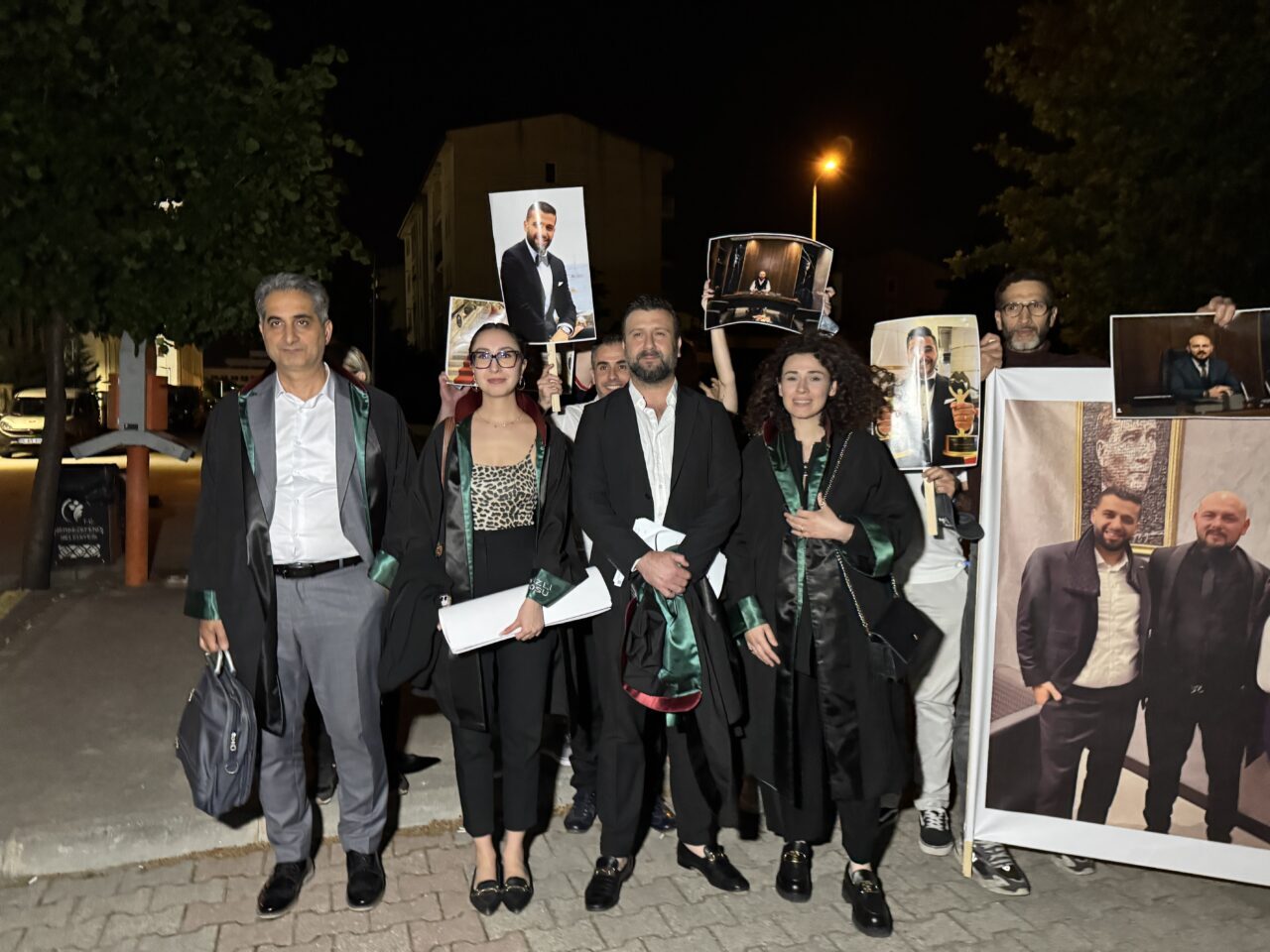 Denizli'de yüksek kazançlı yatırım vaadiyle dolandırıcılık yaptıkları iddiasıyla 2'si tutuklu