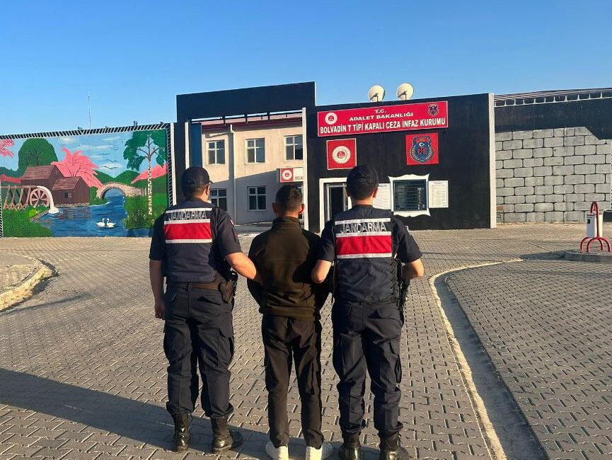 Afyonkarahisar İl Jandarma Komutanlığı tarafından yürütülen çalışmalar kapsamında, hakkında kesinleşmiş