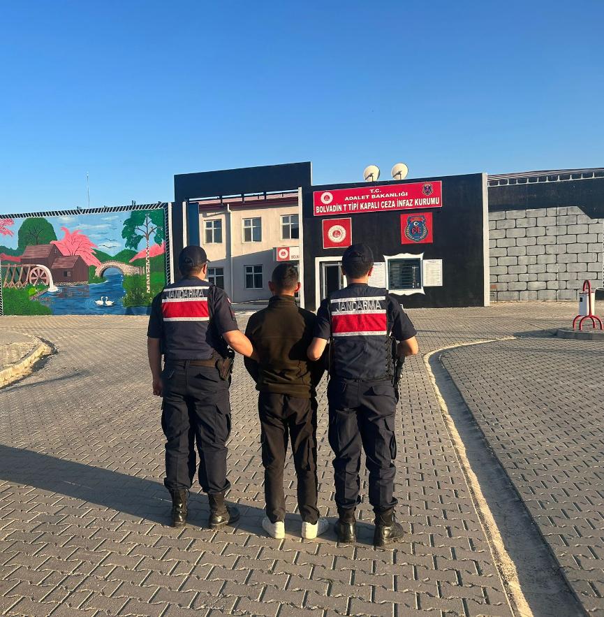 Afyonkarahisar İl Jandarma Komutanlığı tarafından yürütülen çalışmalar kapsamında, hakkında kesinleşmiş