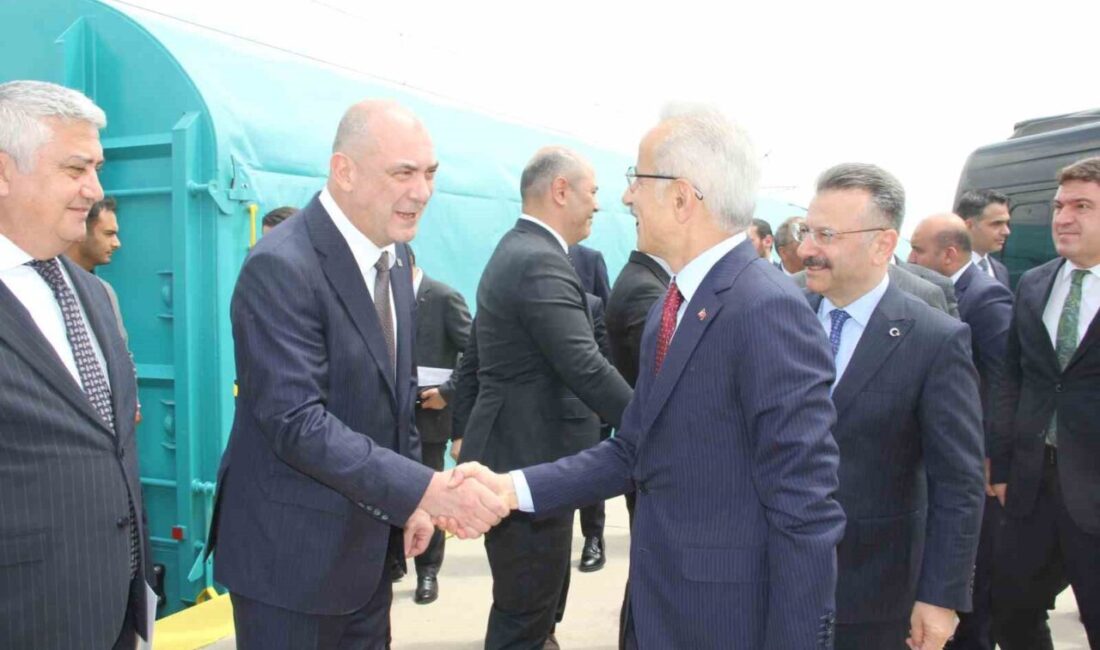 Ulaştırma ve Altyapı Bakanı Abdülkadir Uraloğlu’nun katılımıyla gerçekleştirilen TÜRASAŞ Araç