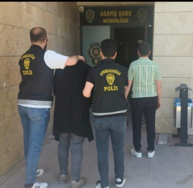 Afyonkarahisar’da gece girdiği kafenin kasasından bin TL çalıp "Paraya ihtiyacım