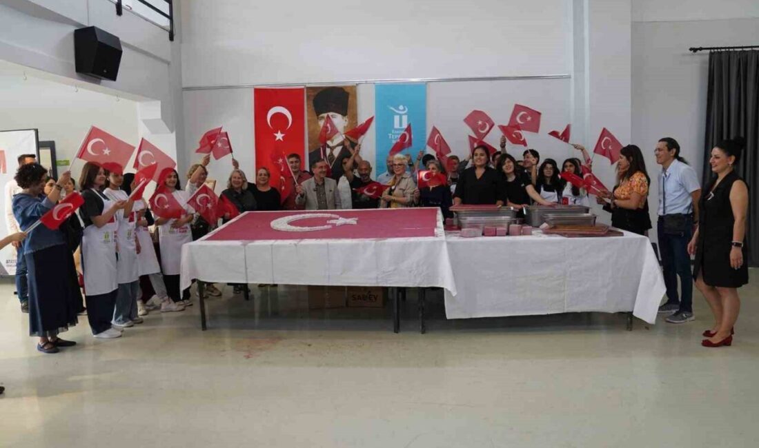 Eskişehir’de ‘Geri Dönüşüm Oluşum’ sergisi vatandaşın beğenisine sunuldu.