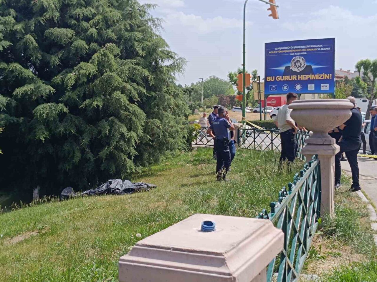 Eskişehir’de Porsuk Çayı’nda erkek cesedi bulundu.