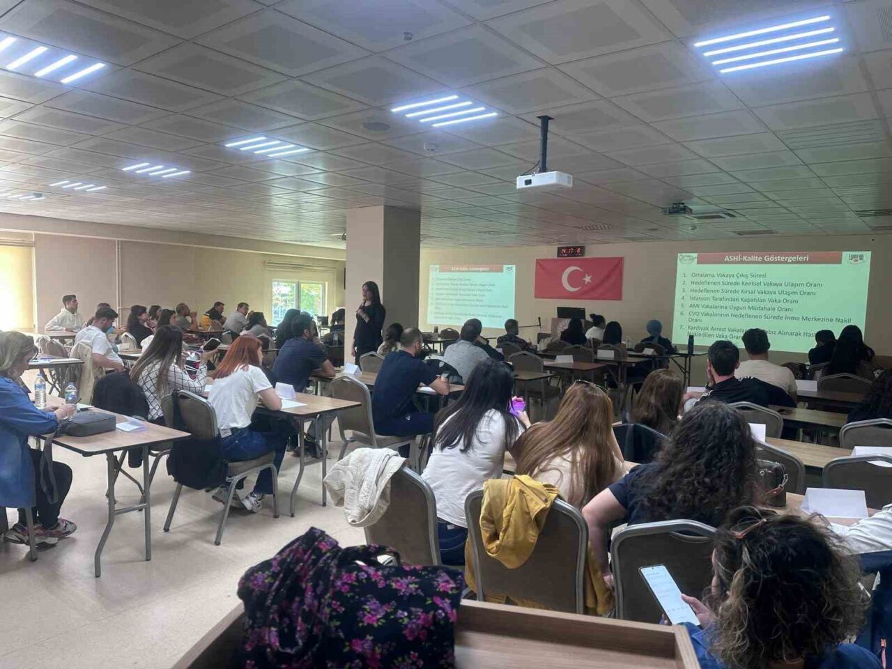 Eskişehir’de düzenlenen ’İl Ambulans Servisi Kalite Toplantısı’nda kalite süreçlerinin etkinliği