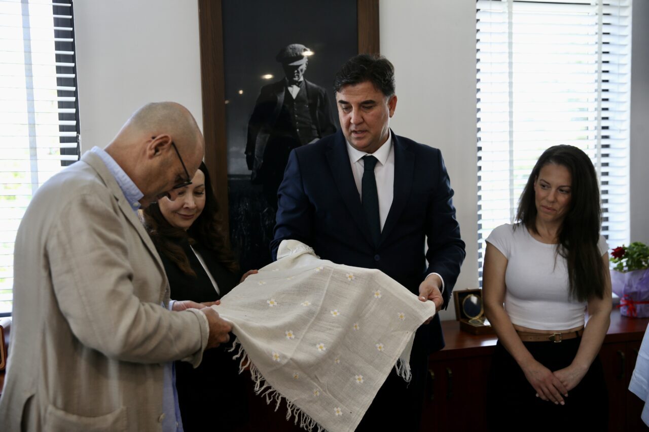 İngiltere’den gelen medya mensubu, politikacı ve iş insanlarından oluşan heyet,