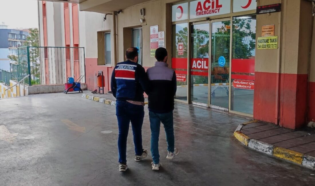 İzmir merkezli 4 ilde, silahlı terör örgütü DEAŞ'a yönelik düzenlenen