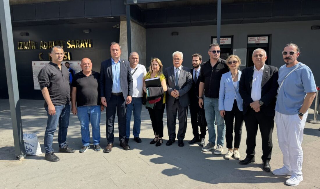 İzmir'in Konak ilçesinde sağanaktan korunmaya çalışırken elektrik akımına kapılan 2