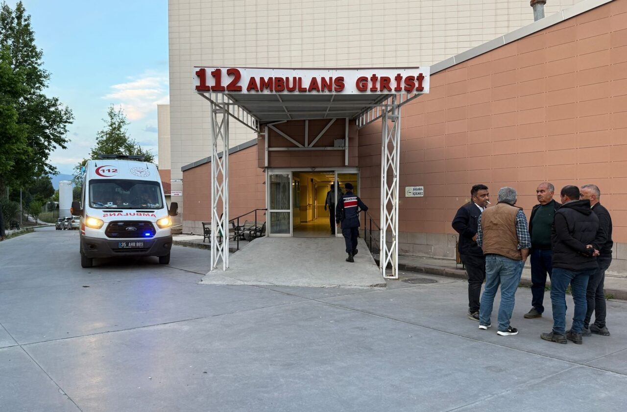 İzmir’in Tire ilçesinde tartıştığı 2 kişiyi silahla vuran şüpheli, bir