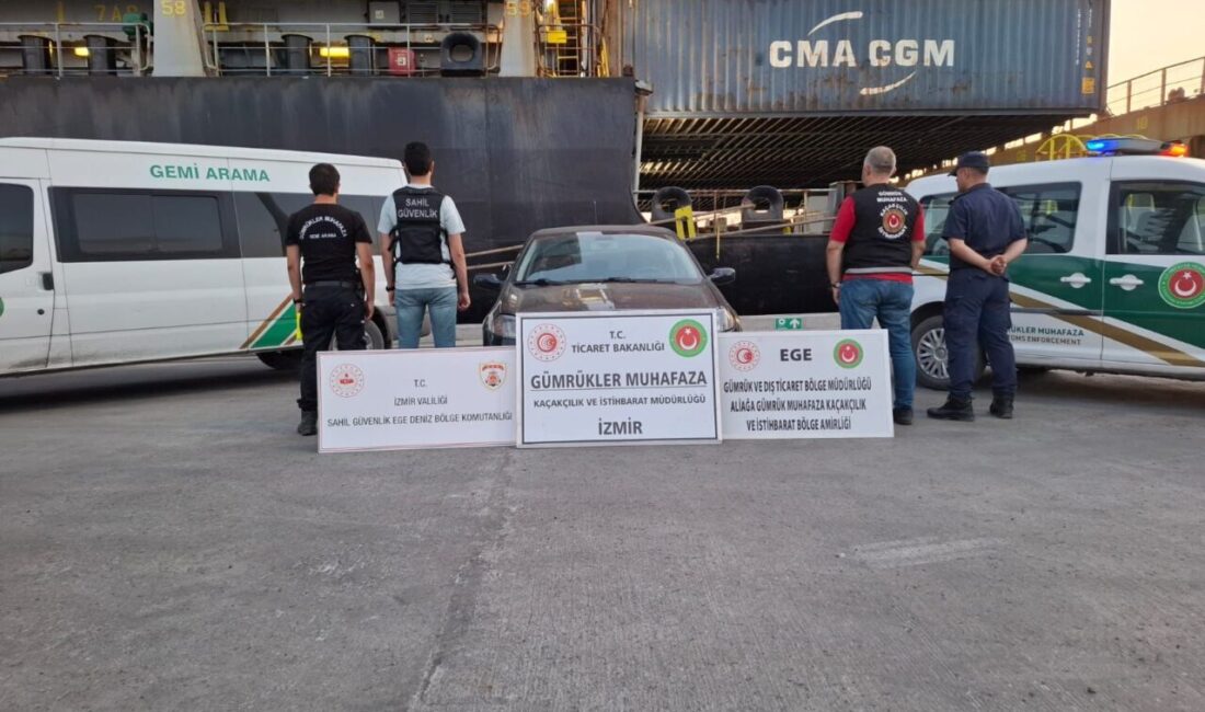 İzmir’in Aliağa ilçesinde bir gemide 54 ton 249 kilogram kaçak