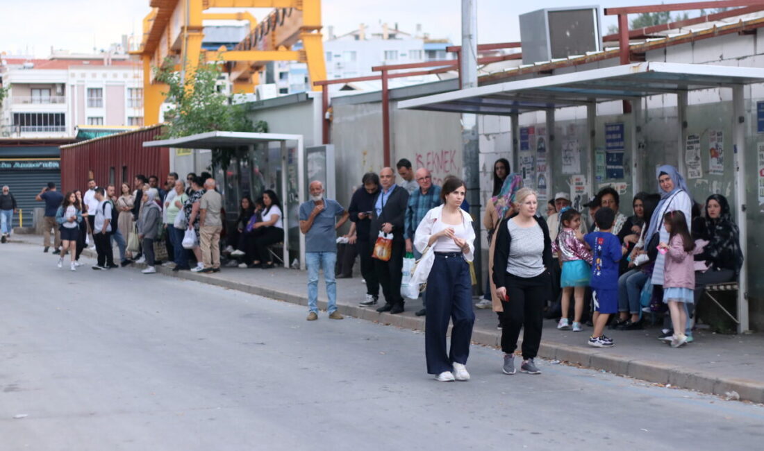 İzmir Büyükşehir Belediyesine bağlı iştiraklerde çalışan işçilerin grevi sonrası ESHOT