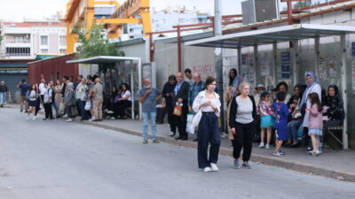 İzmir Büyükşehir Belediyesine bağlı iştiraklerde çalışan işçilerin grevi sonrası ESHOT