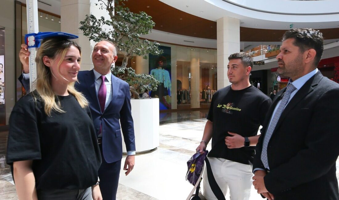 İzmir’de Sağlık Bakanlığının “İdeal Kilonu Öğren, Sağlıklı Yaşa” kampanyası kapsamında